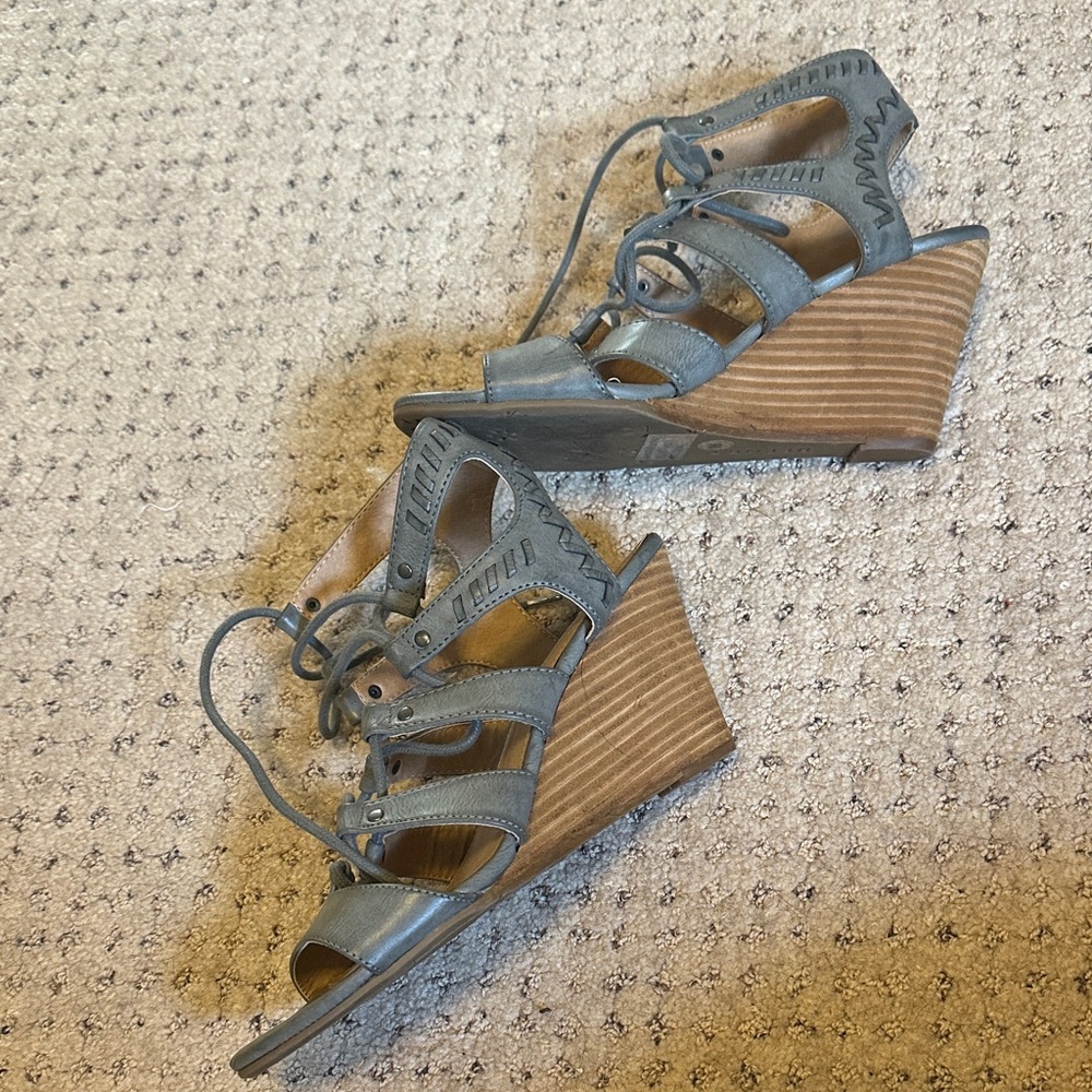 Report Gray Strappy Wedge Sandals